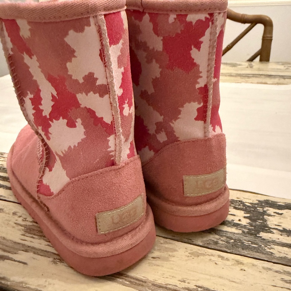 UGG Classic Jagged Camo - Picture 2 of 6